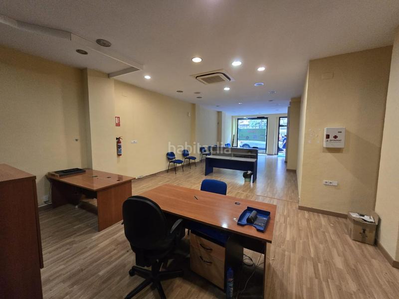 Foto bcfcd137-70b8-4f44-a10f-36476d7fb73b. Alquiler local comercial alquiler amplio local comercial en los andenes en Orihuela