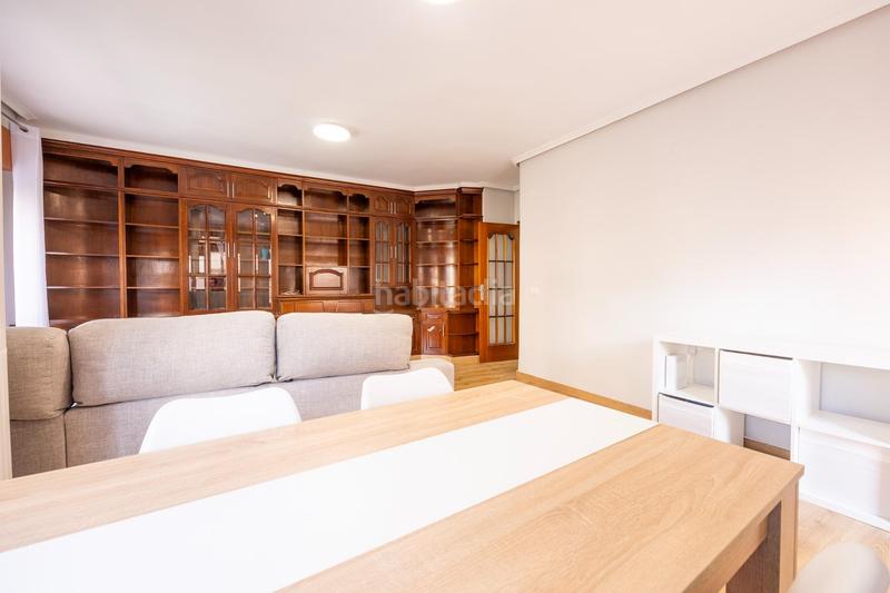 Foto 90e3c5b7-9b6c-4842-ad51-59e117367868. Rent flat in Orihuela ciudad Orihuela