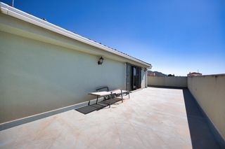 Ático en Zeneta. Ático dúplex exclusivo con garaje incluido en zeneta 170 m2 de l