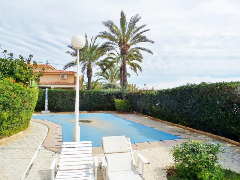 Foto 0e12be71-f7e1-448d-a3b9-b78b86a4529e. Xalet amb calefacció aparcament piscina a calas Santa Pola este Santa Pola