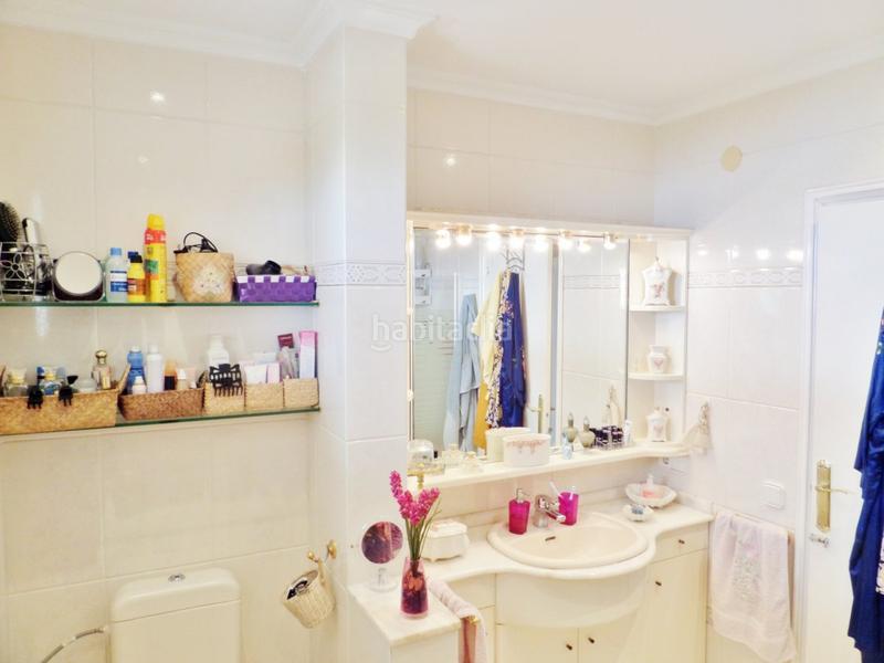 Foto 0ea663cc-d147-487d-9d1f-45b1b5d8f4c2. Xalet amb calefacció aparcament piscina a calas Santa Pola este Santa Pola