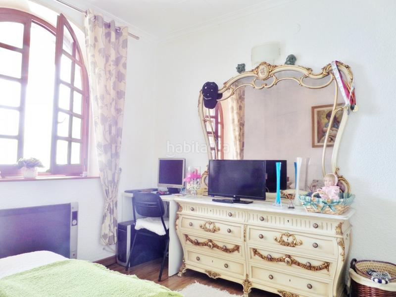 Foto 3c8d812a-6c42-4f56-b896-e4219c092538. Xalet amb calefacció aparcament piscina a calas Santa Pola este Santa Pola