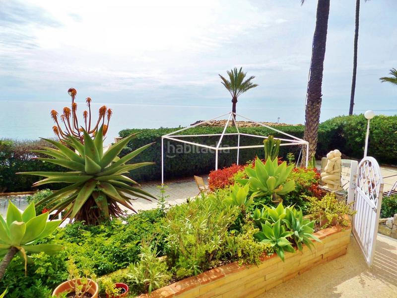 Foto 43d6e75d-0c67-46cd-98a9-f0ac33654b42. Xalet amb calefacció aparcament piscina a calas Santa Pola este Santa Pola