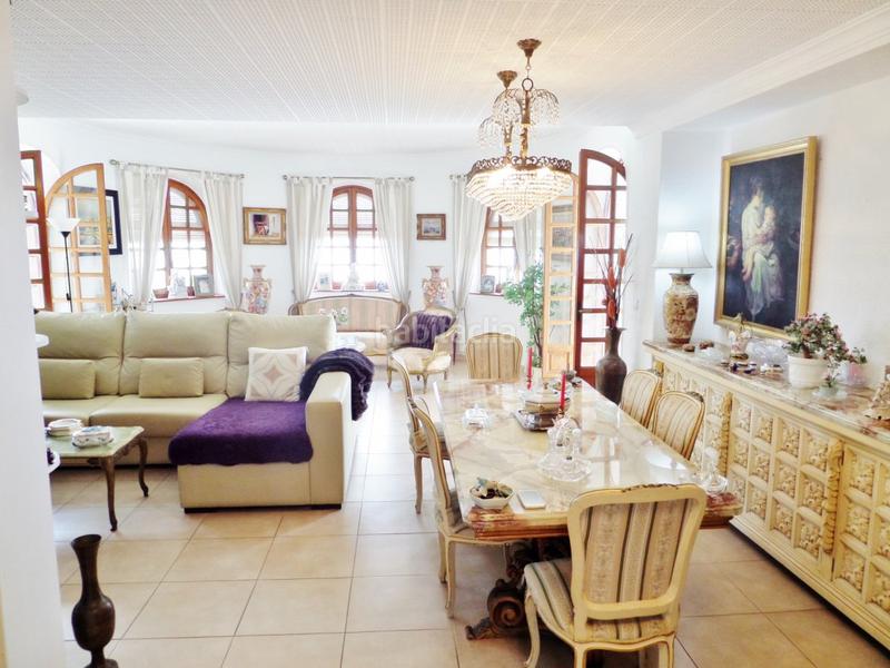 Foto 4f03907d-6bcf-49de-a39f-62a5175ff03f. Xalet amb calefacció aparcament piscina a calas Santa Pola este Santa Pola