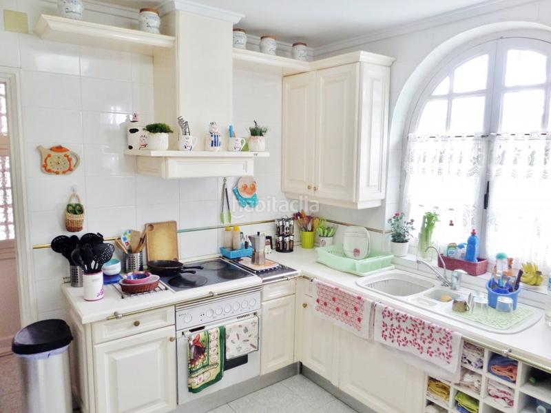 Foto 5117af46-069b-4a20-a4c6-79f91f72b0b8. Xalet amb calefacció aparcament piscina a calas Santa Pola este Santa Pola