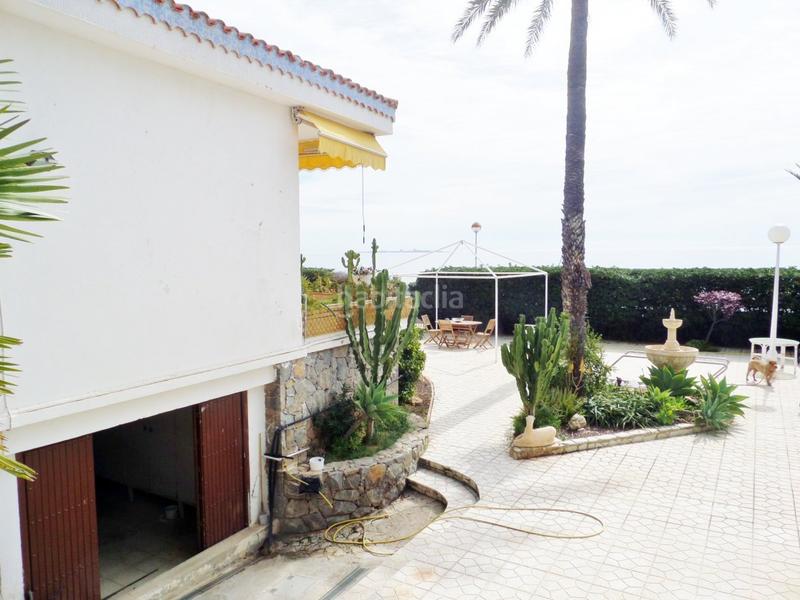 Foto 5d9f5c4b-8b1b-4ba2-8143-598a97a644a9. Xalet amb calefacció aparcament piscina a calas Santa Pola este Santa Pola