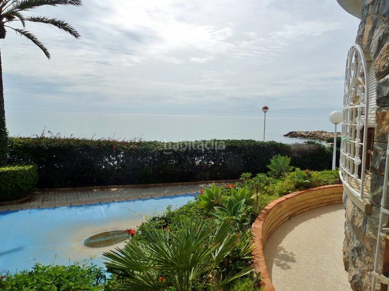 Foto c71f7d5f-6ff7-4413-871f-ff56f92fb8ea. Xalet amb calefacció aparcament piscina a calas Santa Pola este Santa Pola