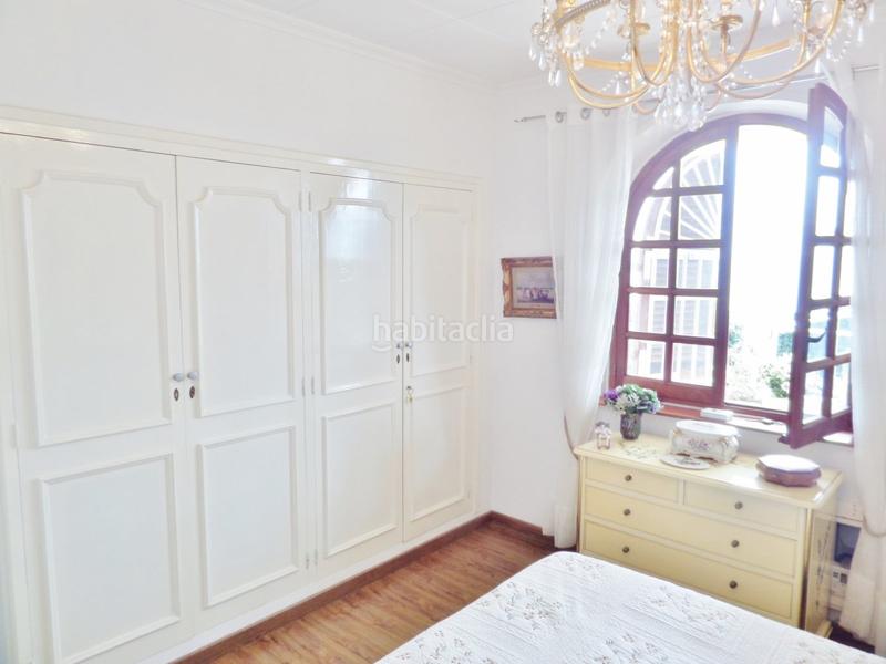 Foto df04cfe0-e1c5-4c0f-85ca-17ccdbb975ba. Xalet amb calefacció aparcament piscina a calas Santa Pola este Santa Pola