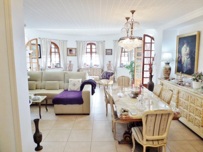 Foto ec1badb3-b99a-4faf-a37a-aac3f29fb500. Xalet amb calefacció aparcament piscina a calas Santa Pola este Santa Pola