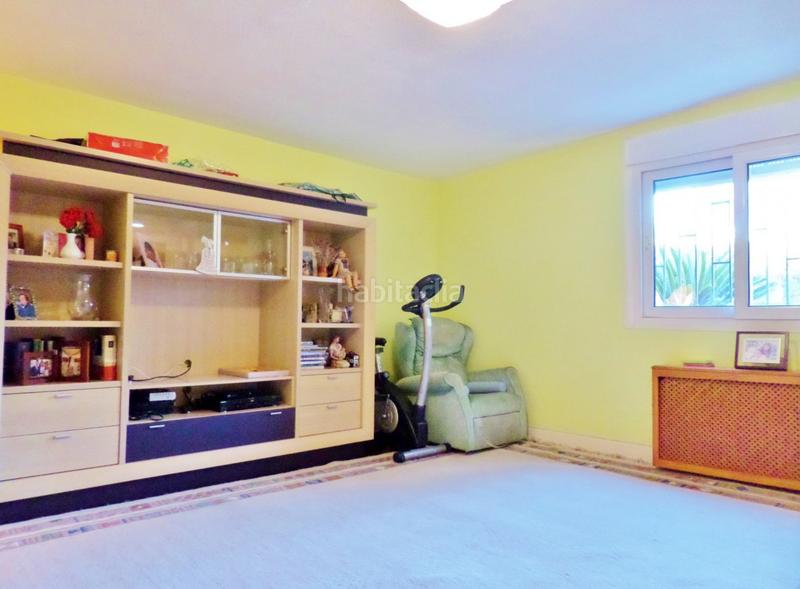 Foto 3bc7632f-5fa8-41e6-81a1-1b18aec8b3b2. Xalet amb calefacció aparcament piscina a Santa Faz Alicante