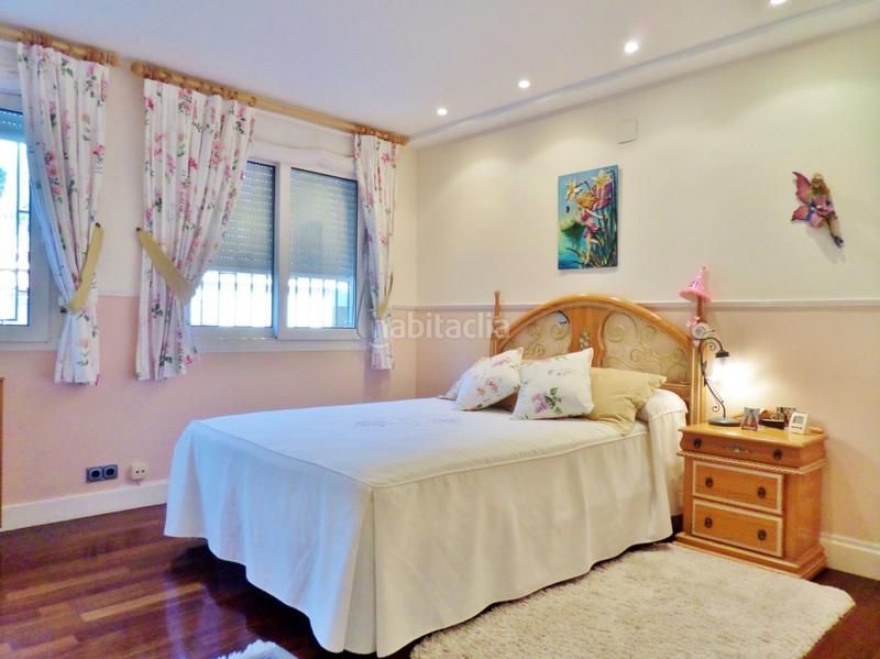 Foto 65afaa30-c764-479a-8969-9485992df17a. Xalet amb calefacció aparcament piscina a Santa Faz Alicante