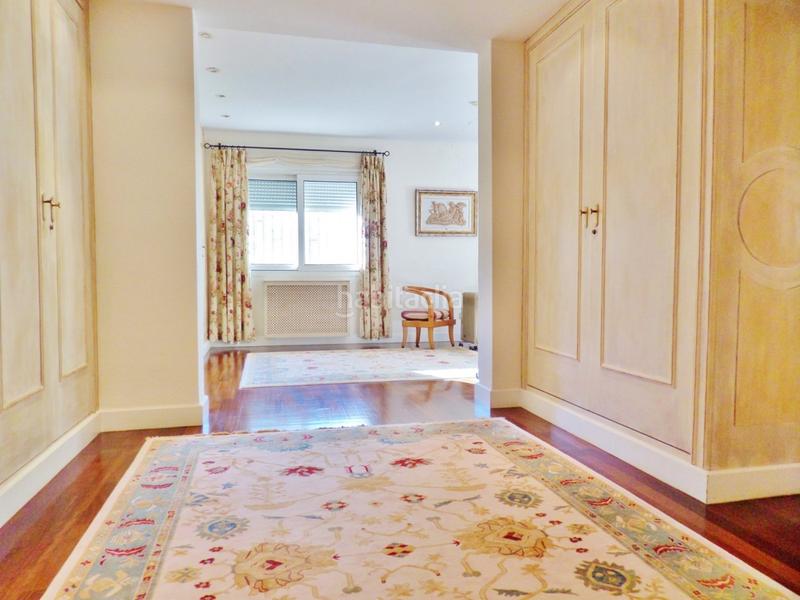 Foto 73377b8a-5048-4778-92ed-c6334412ec28. Xalet amb calefacció aparcament piscina a Santa Faz Alicante