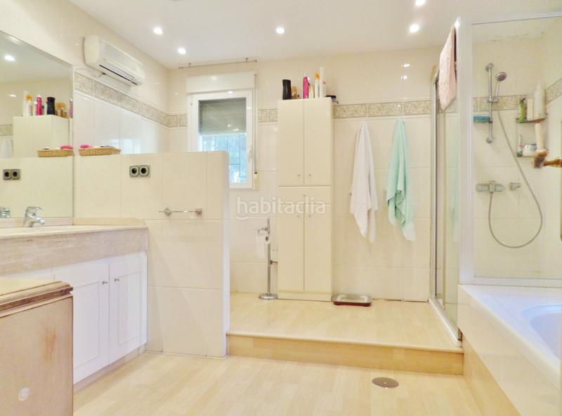 Foto 8cedd0d4-c11c-4a7f-9b96-8f4e02f20835. Xalet amb calefacció aparcament piscina a Santa Faz Alicante