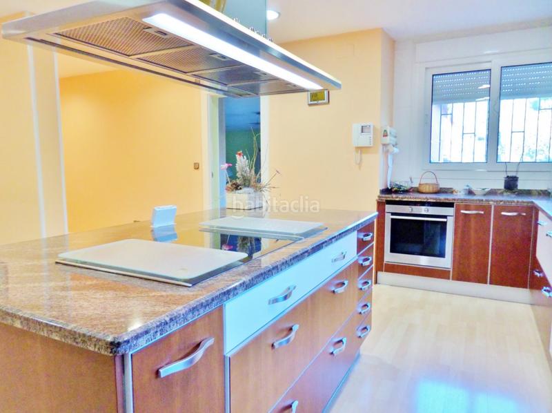 Foto 935f4027-50a9-4db6-9608-35e7479bf2ad. Xalet amb calefacció aparcament piscina a Santa Faz Alicante