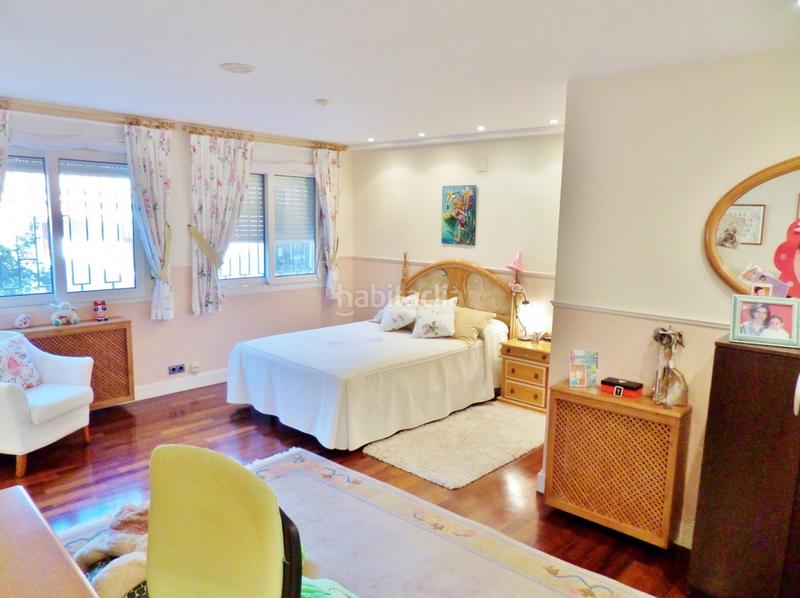 Foto aec161ce-7c82-43d4-9134-e7fb16463892. Xalet amb calefacció aparcament piscina a Santa Faz Alicante