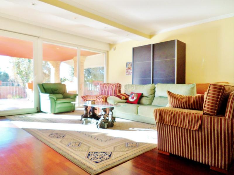 Foto b750899f-9808-47bd-8b56-a472e8f3c7ef. Xalet amb calefacció aparcament piscina a Santa Faz Alicante