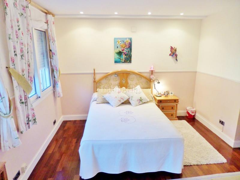 Foto d17c0e70-00b4-488e-a6d2-524e4fc8a049. Xalet amb calefacció aparcament piscina a Santa Faz Alicante