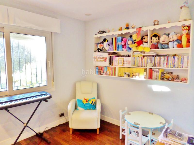 Foto e099e979-9e2a-4eb9-8ed2-1b27ecb5fb15. Xalet amb calefacció aparcament piscina a Santa Faz Alicante