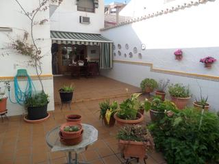 Casa en Centro. Fantastica casa unifamiliar  ubicada en el centro de san vicente
