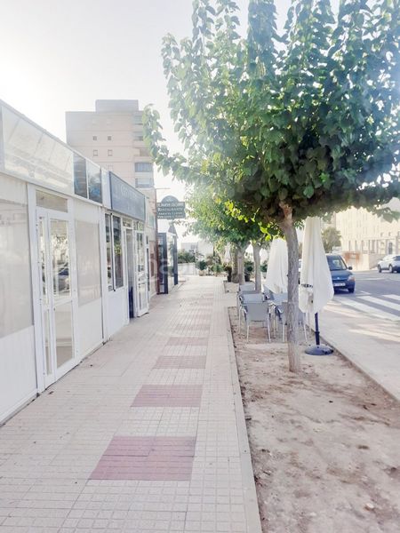 Foto 875f62f8-84cb-42bb-be6d-c82e6bcc2bfb. Local comercial a Campello Playa Campello (el)
