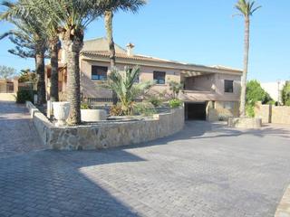 Chalet in Pla de la Vallonga. Fabulosa villa de lujo, opcional parque de maquinaria pesada, 50