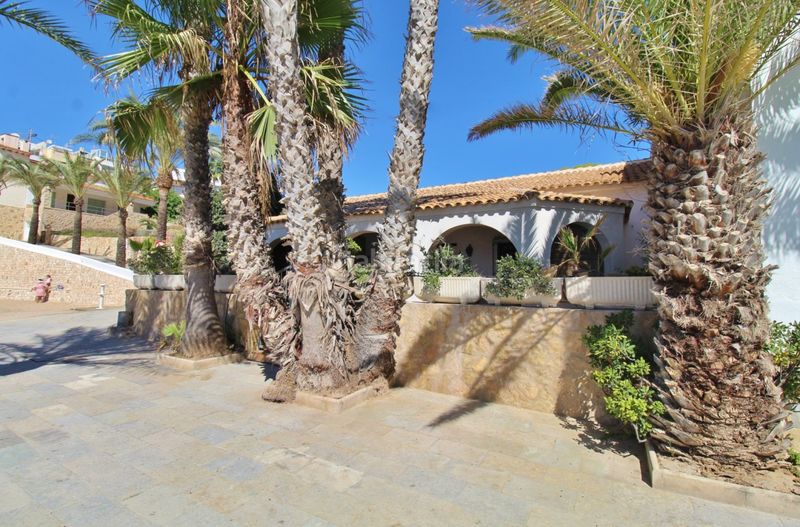 Foto 15206ca8-142a-49c9-8fc3-880a9d442496. Xalet amb aparcament a El Portet-Pla del Mar Moraira