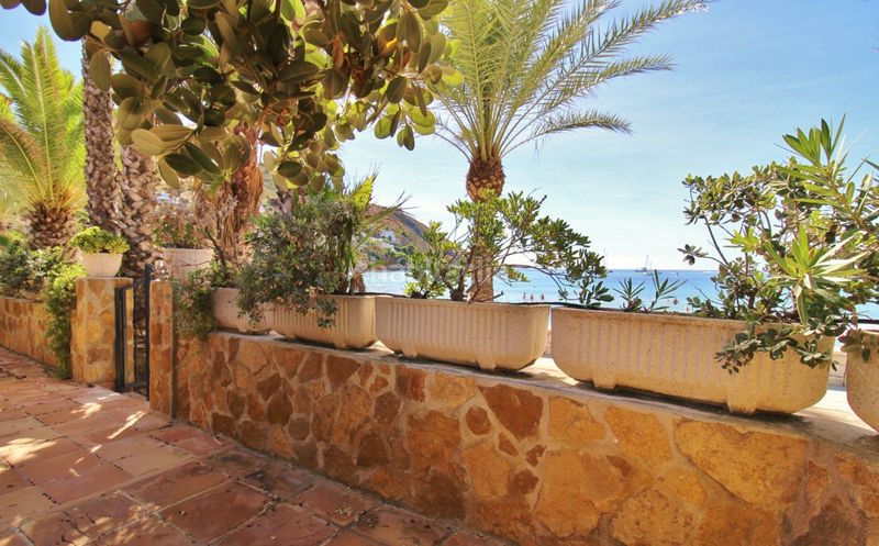 Foto 32c48faa-5a43-4ed9-a981-bcb6a43157e5. Xalet amb aparcament a El Portet-Pla del Mar Moraira