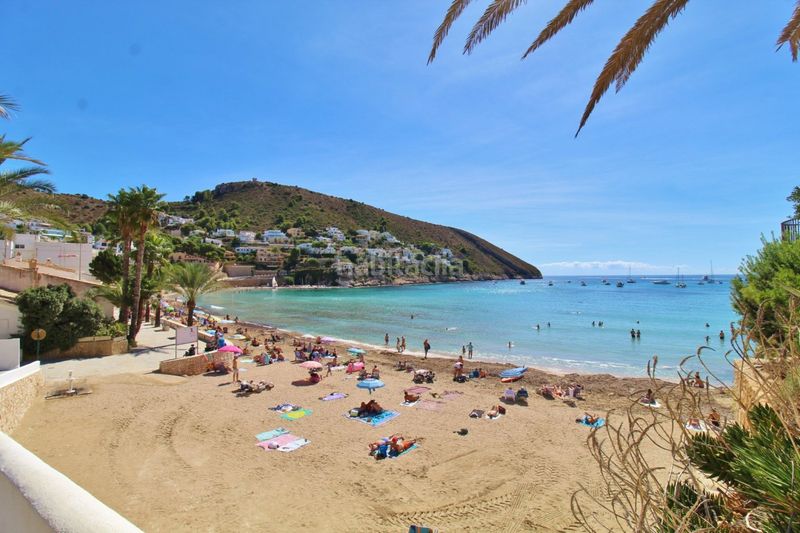 Foto 47790f94-b85f-4cbe-a902-9fa9590a3d2e. Xalet amb aparcament a El Portet-Pla del Mar Moraira