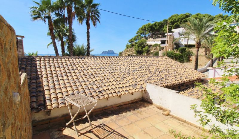 Foto d5a78c19-9093-4b3e-9b6a-1e2f8e9ba275. Xalet amb aparcament a El Portet-Pla del Mar Moraira