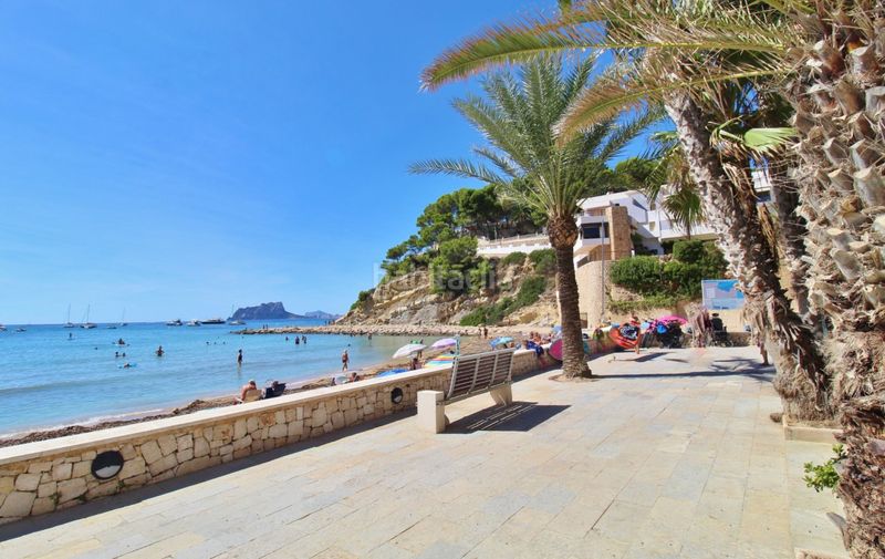 Foto fb081e47-edaa-465f-a2c3-6c7bc9955033. Xalet amb aparcament a El Portet-Pla del Mar Moraira