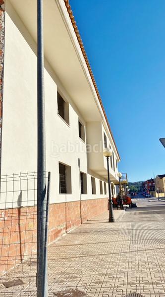 Foto 7e6afab7-f6ce-4ffd-96e7-a31d750415ea. Piso edifici blanc en Cocentaina