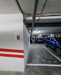 Parking voiture à Centro. Plazas de garaje en venta