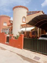 Chalet en Playa Flamenca. Chalet independiente en playa flamenca