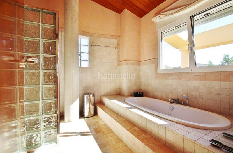 Foto acf63530-21f5-4105-bd7b-b470cffe35e3. Chalet excelente diseño, orientación, clima, luminosidad, materiales de alta calidad. rebajado en Busot