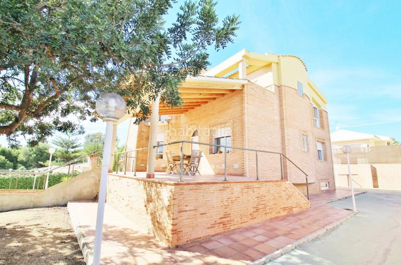 Foto cd4a63fd-2379-49c1-9d6d-9d4dacef116d. Chalet excelente diseño, orientación, clima, luminosidad, materiales de alta calidad. rebajado en Busot