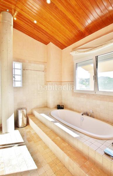 Foto d6c0c93b-be4c-44cb-9482-8b76e7ba1dca. Chalet excelente diseño, orientación, clima, luminosidad, materiales de alta calidad. rebajado en Busot