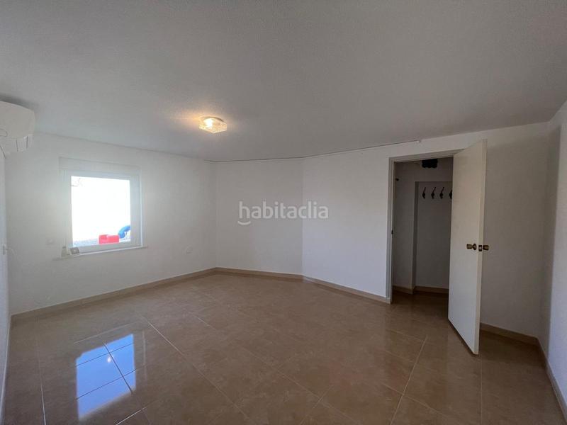 Foto 87030f69-5a3b-4b9d-a75f-c40b4760ed31. Chalet mit parking pool in Centro Mutxamel