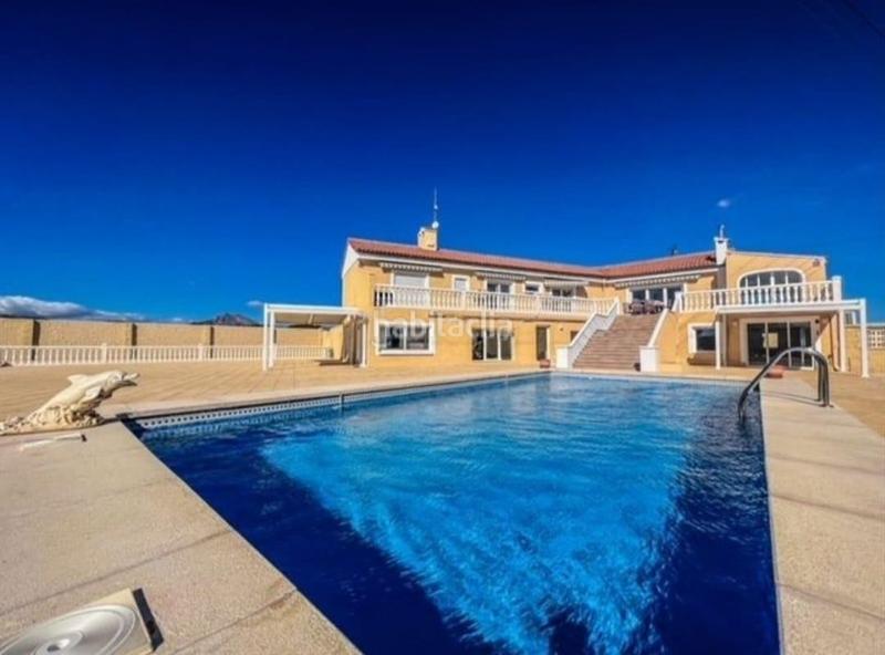 Foto b35b4737-317f-46b0-a92a-61d34e99bbc4. Chalet mit parking pool in Centro Mutxamel