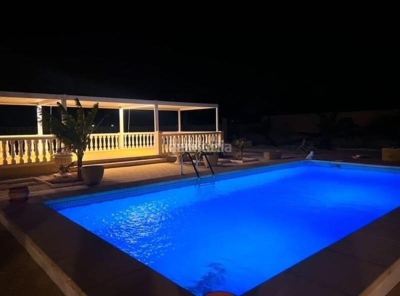 Foto d82421d9-bcd4-471a-b714-2e0fbceb932c. Chalet mit parking pool in Centro Mutxamel