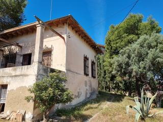 Terrain résidentiel à Vistahermosa. Preciosa parcela con vivienda en vistrahermosa que puede ampliar