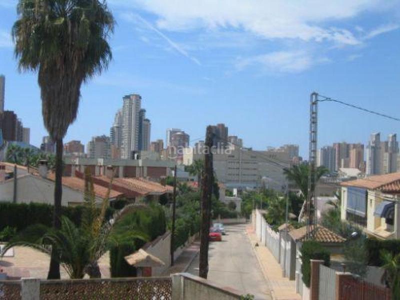 Foto d9f6699e-a876-4da1-a442-6e813e9a4a10. Xalet amb calefacció aparcament piscina a Sierra Helada Benidorm