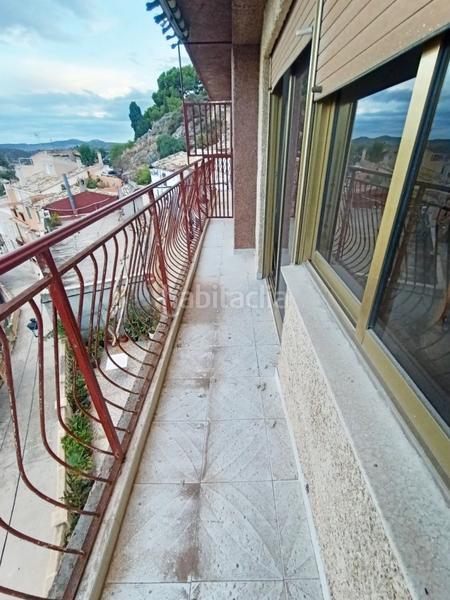 Foto a549d0da-6fc8-4b58-b85f-eb143af2728e. Edificio  en venta para inversores en Relleu