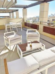 Appartement à Los Arenales del Sol. Espectacular vivienda con vistas al mar  terraza 35  m2 garaje 1