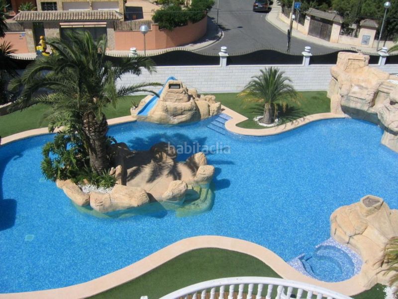 Foto bb5e0e86-4754-49cc-a2f7-fd9a340b1b42. Xalet amb calefacció piscina a Vistahermosa Alicante