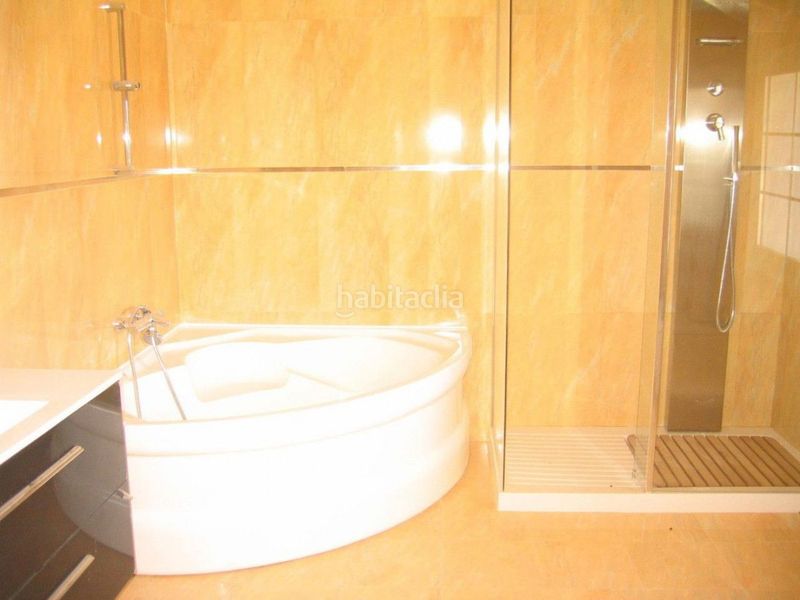 Foto d6bbd8c9-96da-4ba9-99e6-a84e97253b56. Xalet amb calefacció piscina a Vistahermosa Alicante