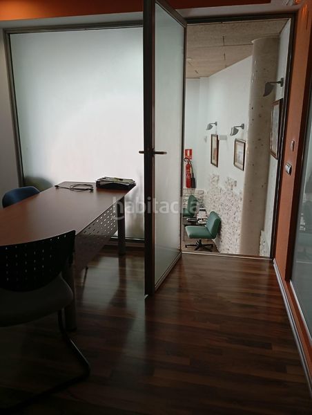 Foto fadc36c3-944e-46b4-a56e-f54526cd6938. Oficina a Centro Mutxamel