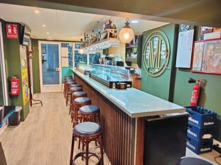 Lloguer Local Comercial a Carolinas Altas. Gran oportunidad alquiler!!! fantástico local comercial en esqui