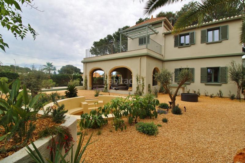 Foto 2bd3ed95-1f69-44b4-92c4-160c65872553. Chalet mit parking pool in Las Rotas / Les Rotes Dénia