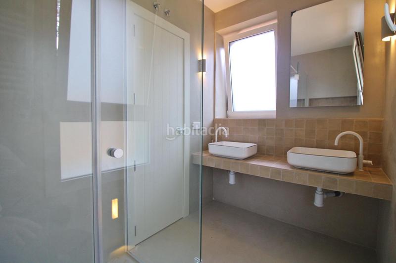 Foto 2fbad349-a6cd-4954-90e7-cb3cb415de89. Chalet mit parking pool in Las Rotas / Les Rotes Dénia