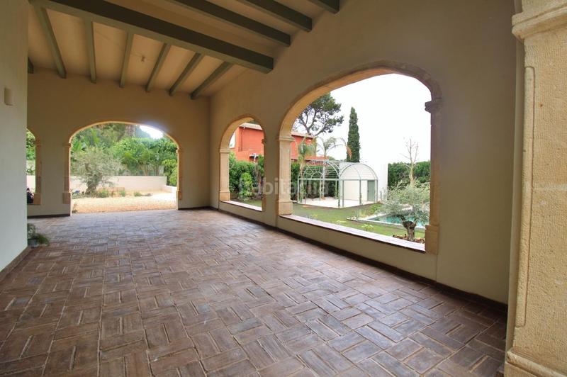 Foto c5cba0fe-4424-4ab6-a0b9-09bc28b4e912. Chalet mit parking pool in Las Rotas / Les Rotes Dénia